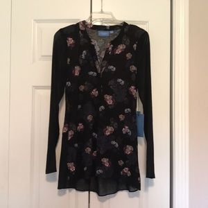 SimplyVera Vera Wang sheer sleeved top size S